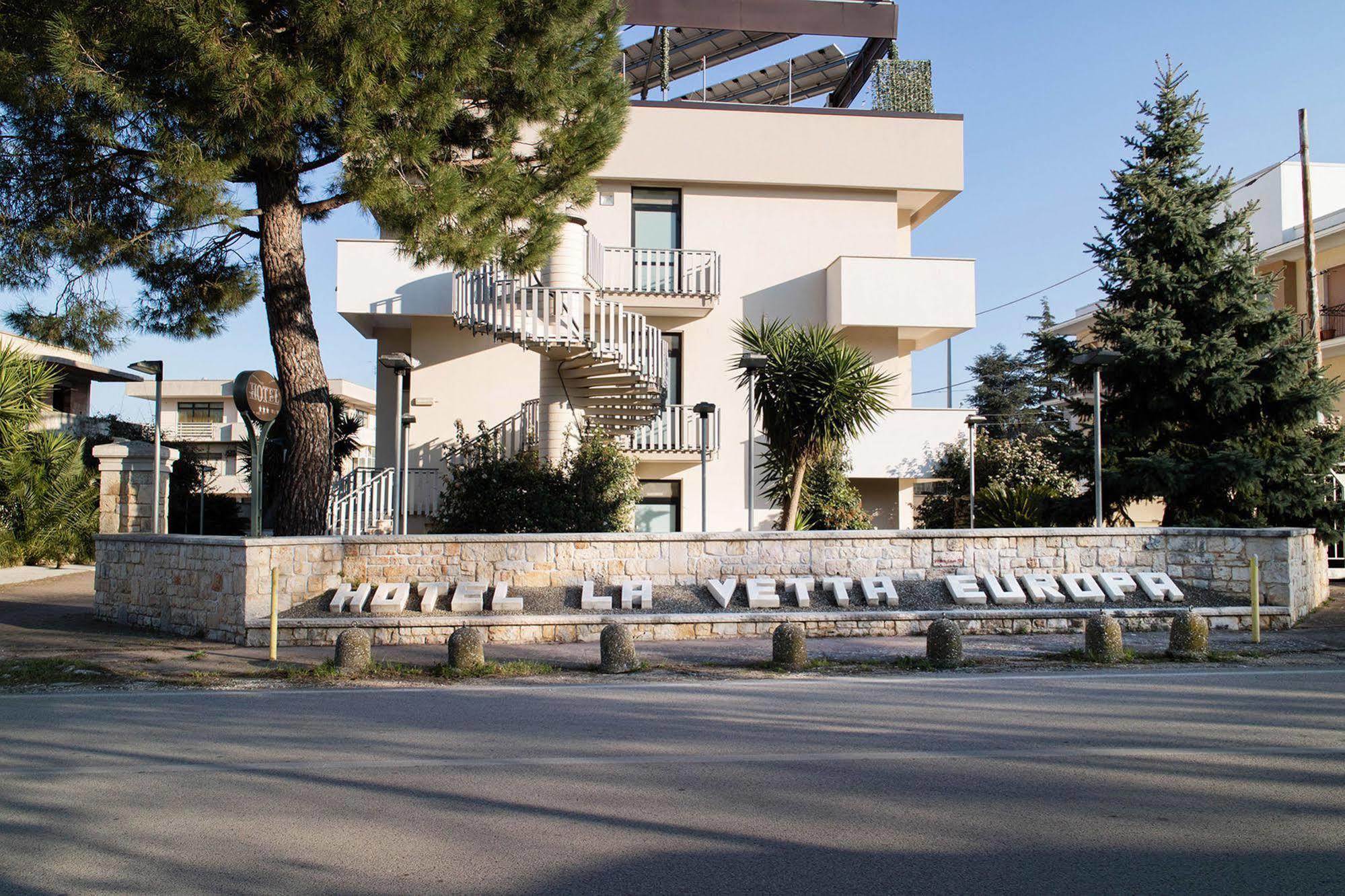 Hotel La Vetta Europa Castellana Grotte Bagian luar foto